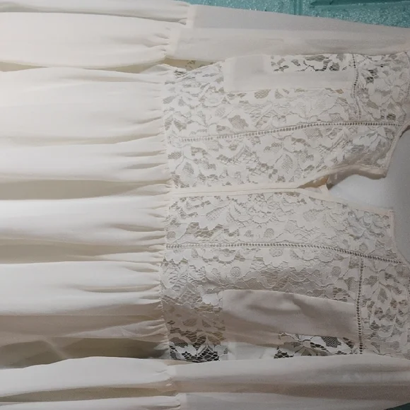 Ivory Lace Princess Blouse W Silky Cami Set - Picture 3 of 8